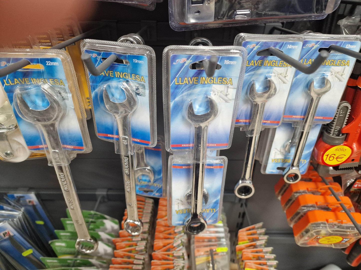 Llave inglesa - Pinturas y Tarimas Ideas