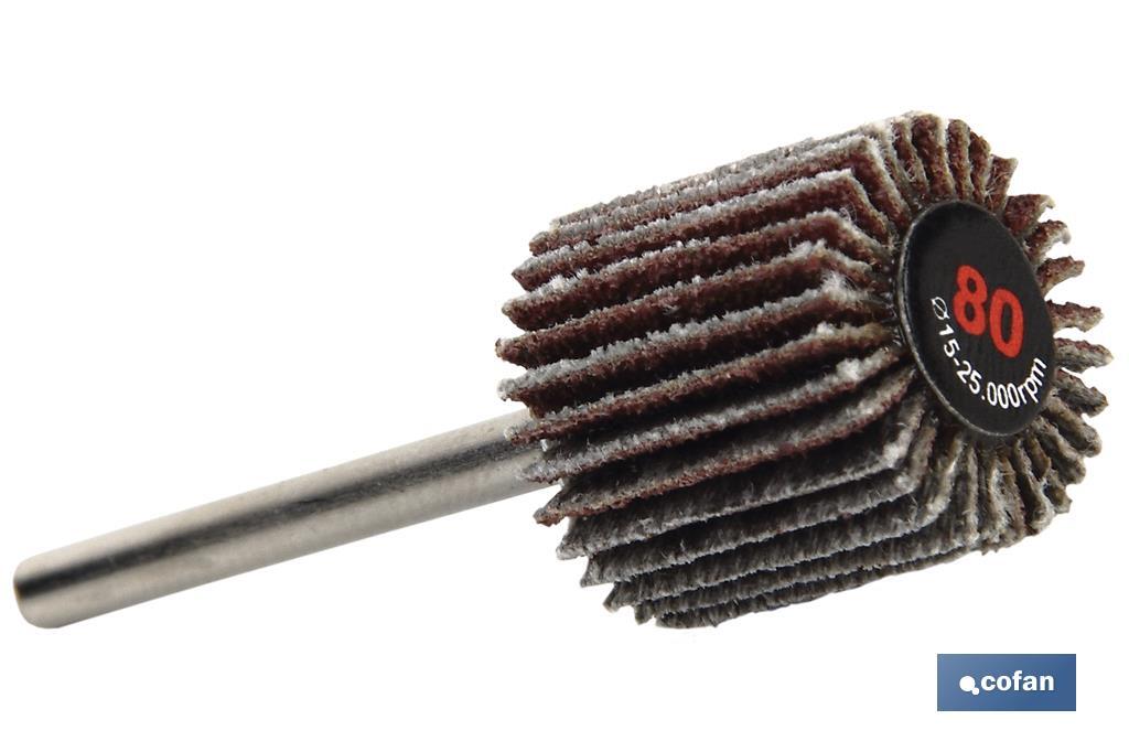 MINI ABANICO LIJA CON MANGO 15X15X3 G-80 Venta unitaria