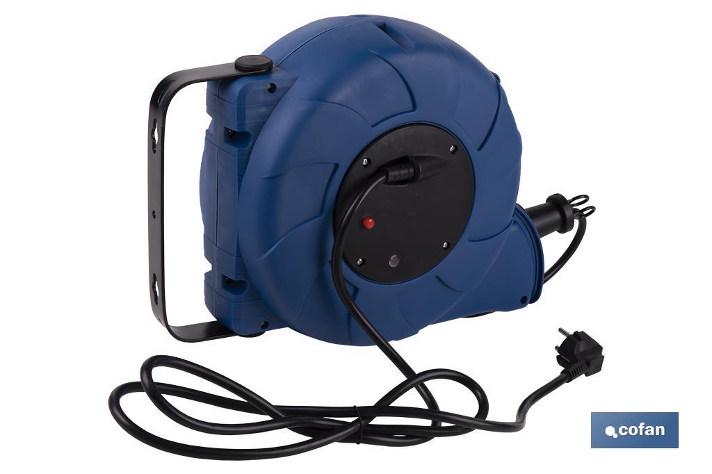 ENROLLACABLES AUTOMÁTICO SOPORTE PARED T/T-16M (14+2)