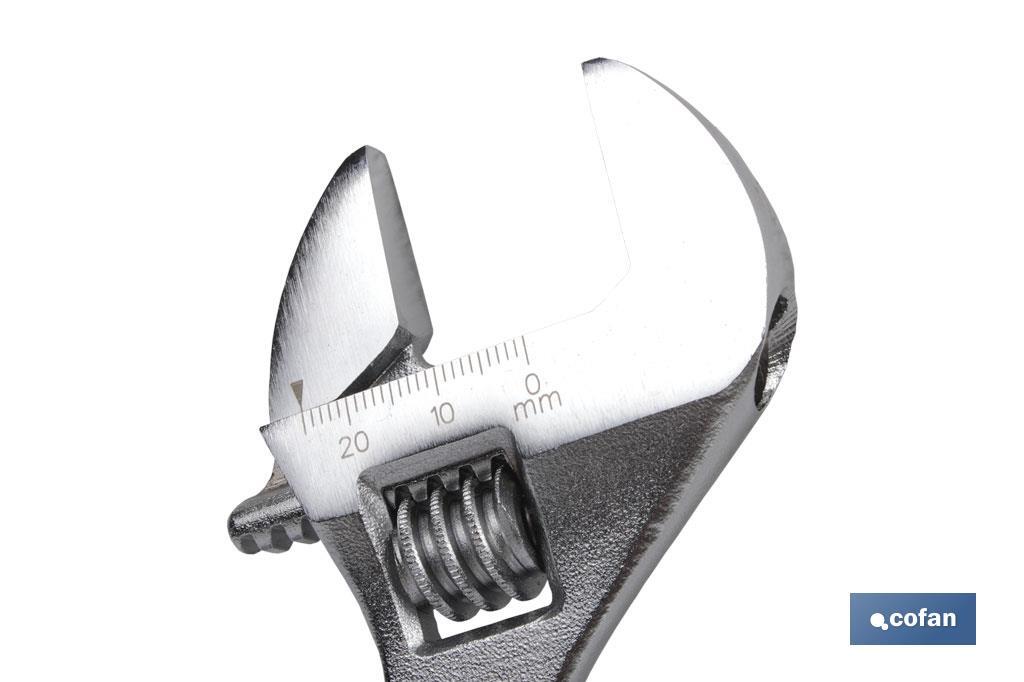 LLAVE AJUSTABLE MOLETA CENTRAL COMFORT 6