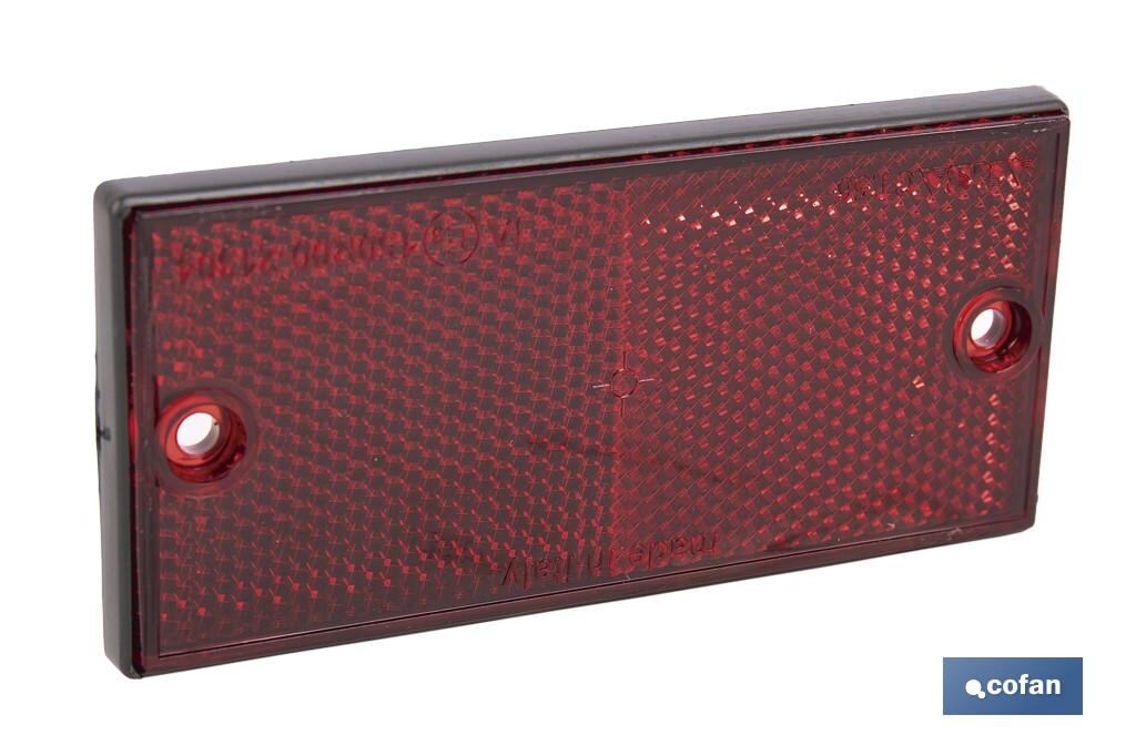 CATADIÓPTRICO RECTANGULAR ROJO 106 X 50 MM CON AGUJERO SIN TORNILLO
