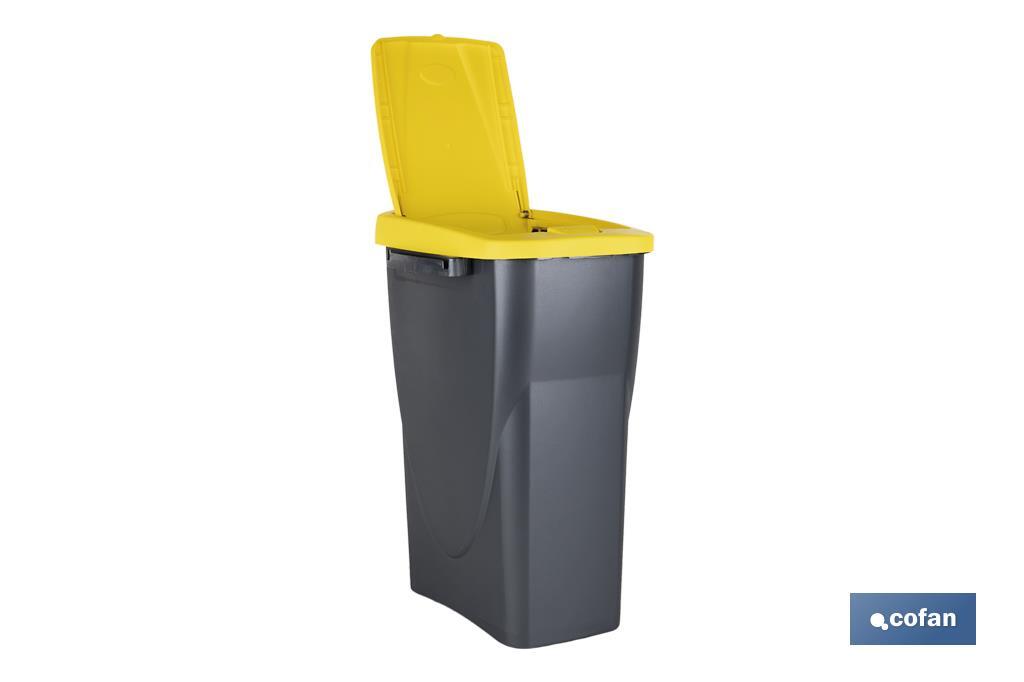 CUBO DE BASURA PARA RECICLAR 15 LITROS  COLOR AMARILLO 20 X 31 X 42 CM