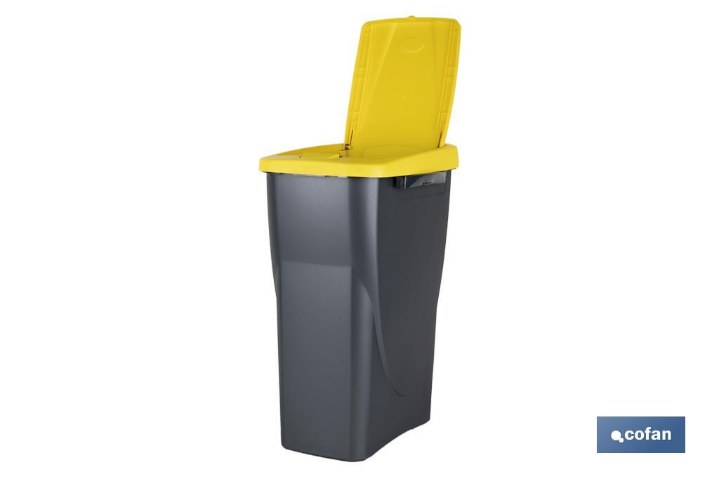 CUBO DE BASURA PARA RECICLAR 15 LITROS  COLOR AMARILLO 20 X 31 X 42 CM