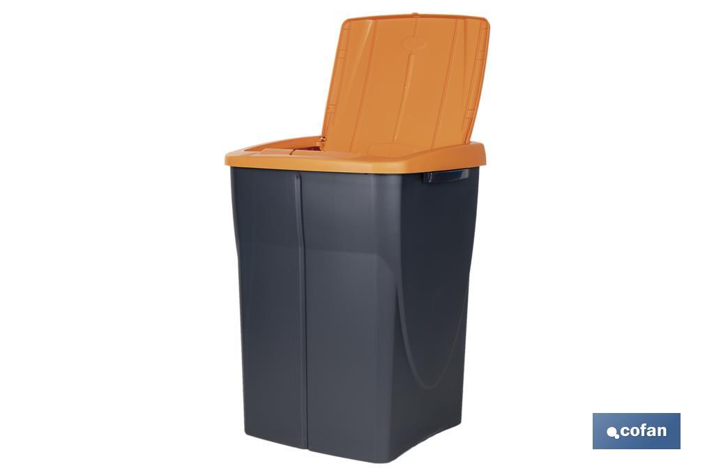 CUBO DE BASURA PARA RECICLAR 45 LITROS  COLOR NARANJA 36.5 X 36 X 51  CM