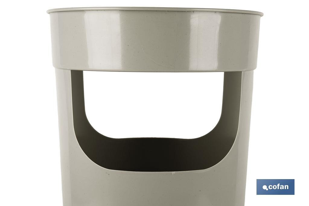 PARAGÜERO DE POLIPROPILENO DE COLOR GRIS CLARO 27 X 20,6 X 45 CM venta unitaria