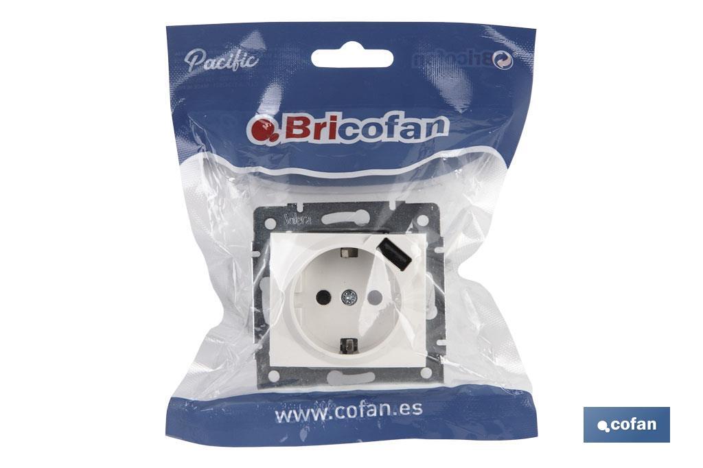 BASE ENCHUFE 2P+T CON OBTURADOR MODELO PACIFIC 16A 250V ENTRADA USB