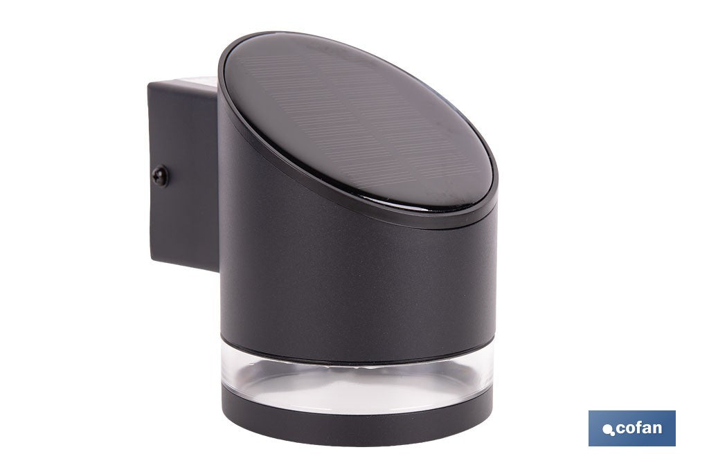 APLIQUE LED SOLAR NEGRO CON SENSOR 3,7 V 1,2 Ah IP65 3000 K 120 X 90 X 120 MM