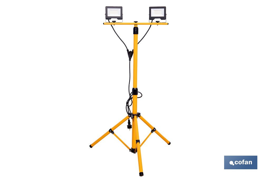 TRÍPODE TELESCÓPICO CON 2 PROYECTORES LED 2 X 20 W 6500 K 1,4 M
