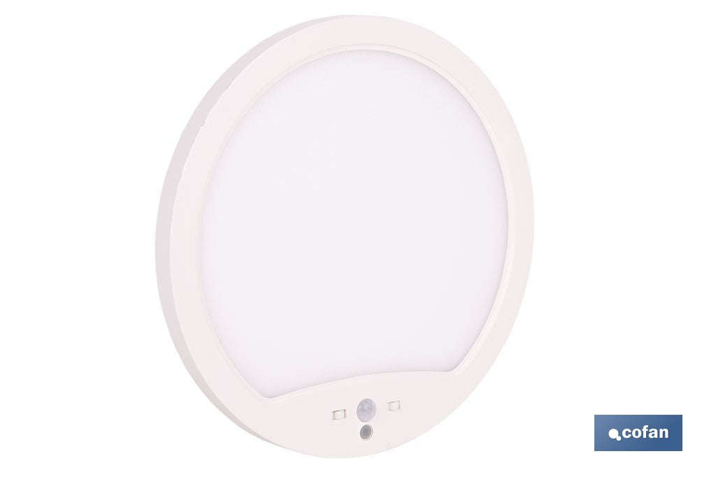 DOWNLIGHT DE SUPERFICIE BLANCO CON SENSOR DE PRESENCIA Y CREPUSCULAR 18 W Ø230 MM